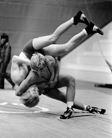 Som nybliven juniorv�rldsm�stare 1973 �kte Frank Andersson p� PR-turne runt hela Sverige.N�r han kom till Falun fick undertecknad �ka p� en flygtur !